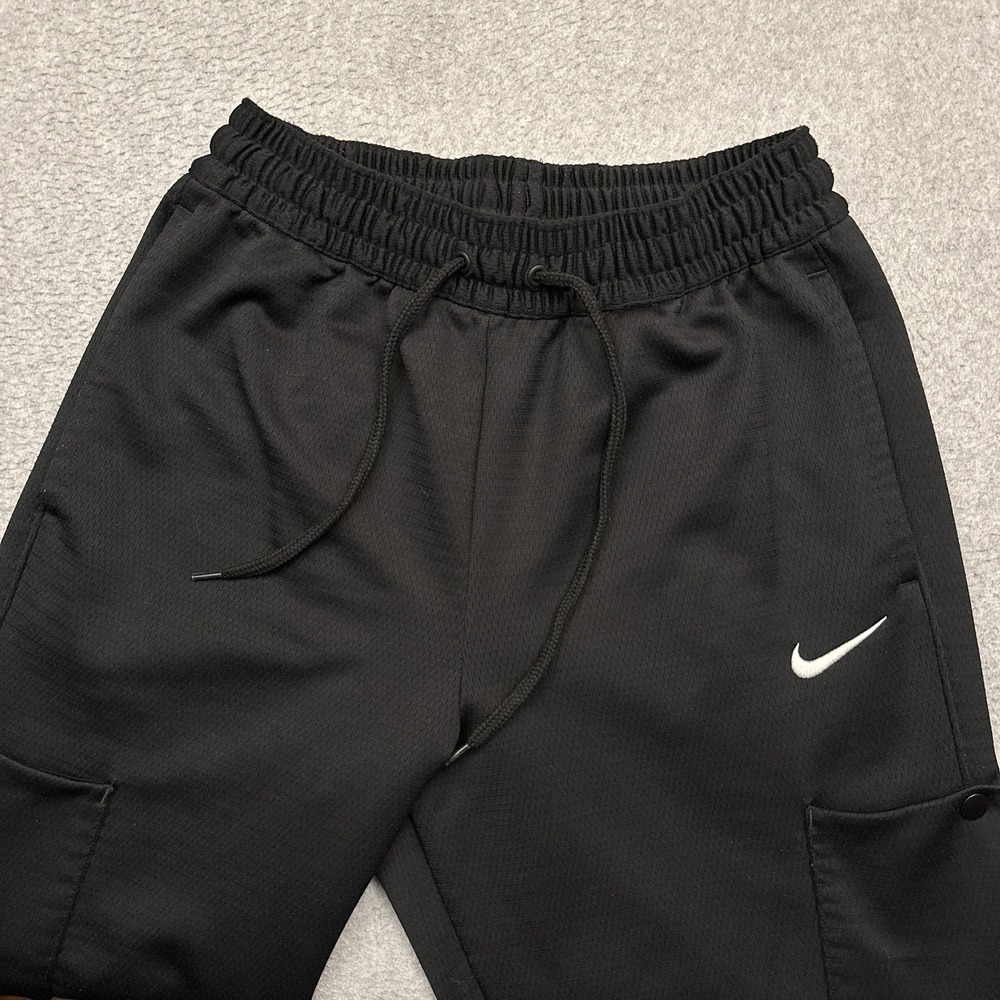 Nike Therma-Fit Basketball Cargo Pants Joggers Men S Snap-Off Heavyweight FB7109 - Picture 2 of 10